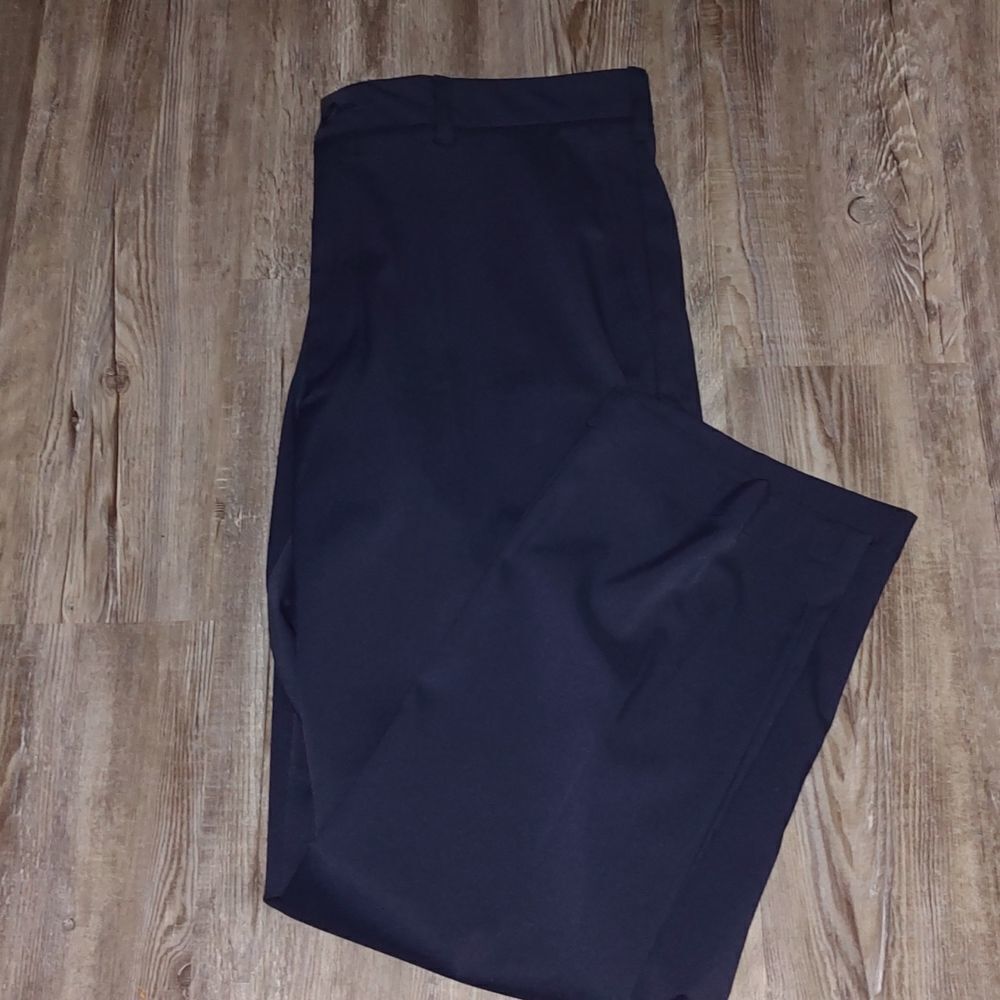 Roundtree & Yorke Performance no iron navy Work Play Dress Pants SZ 38x32 NWOT